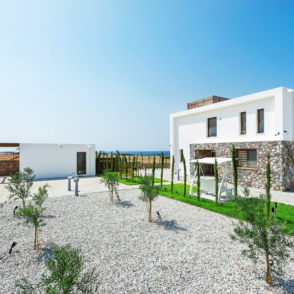 HORSESHOE BAY THREEBED VILLA EXT 6